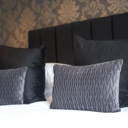 Llansantffraid Glyn Ceiriog Oyo Glyn Valley Hotel מראה חיצוני תמונה