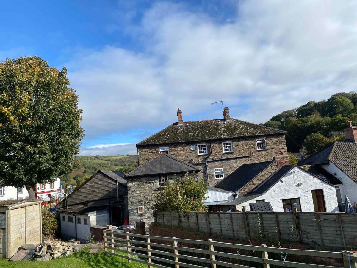 Llansantffraid Glyn Ceiriog Oyo Glyn Valley Hotel מראה חיצוני תמונה