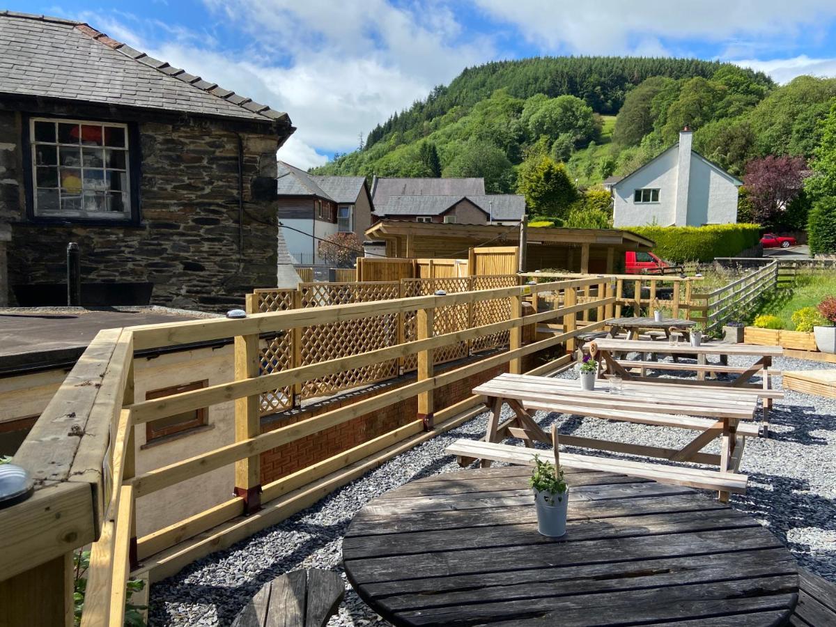 Llansantffraid Glyn Ceiriog Oyo Glyn Valley Hotel מראה חיצוני תמונה