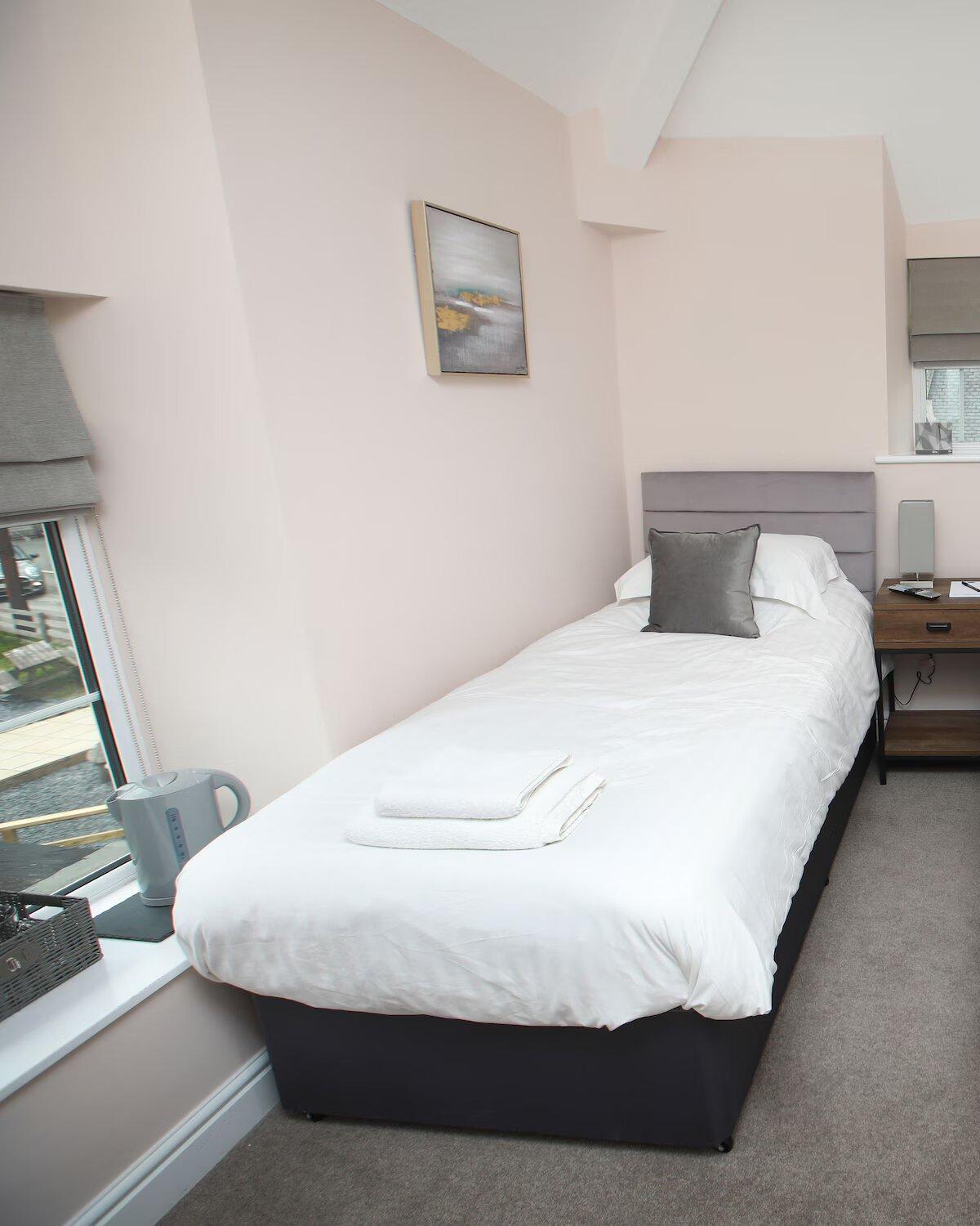 Llansantffraid Glyn Ceiriog Oyo Glyn Valley Hotel מראה חיצוני תמונה