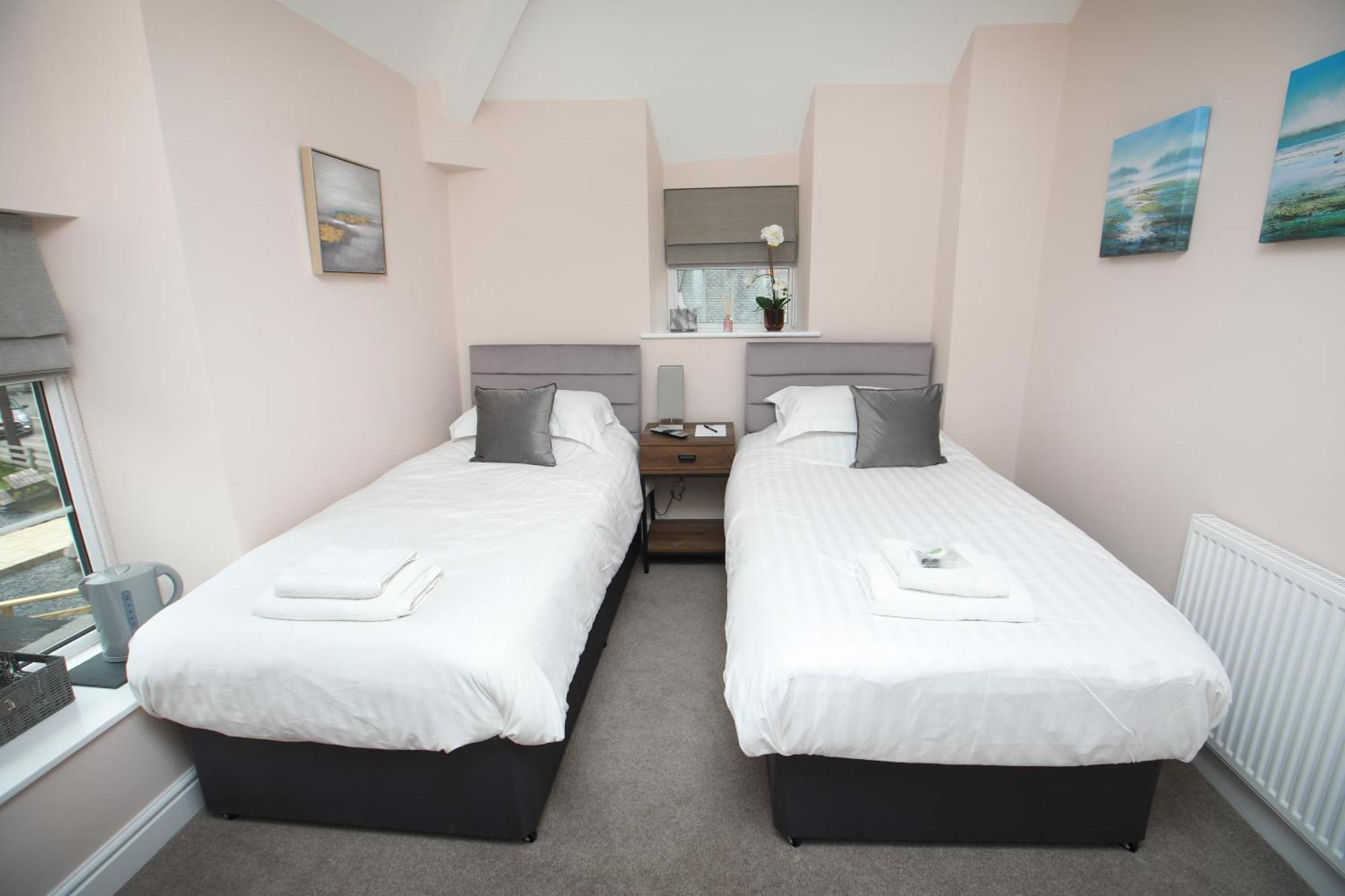 Llansantffraid Glyn Ceiriog Oyo Glyn Valley Hotel מראה חיצוני תמונה